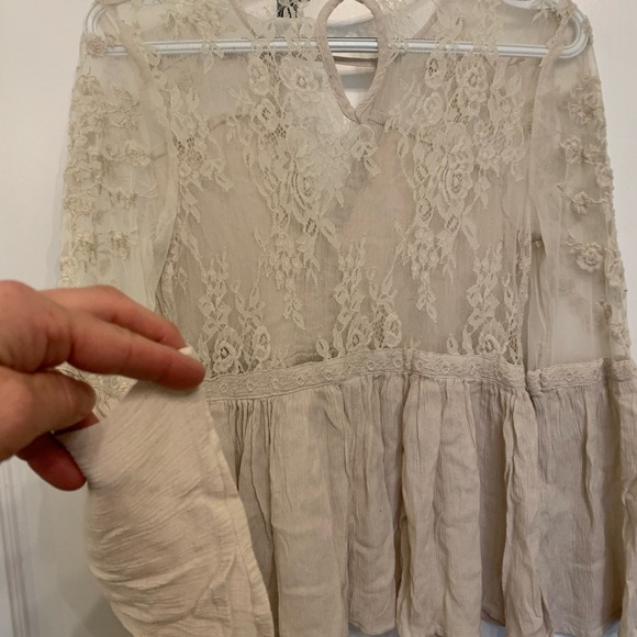 American Eagle Lace top - Picture 3 of 3